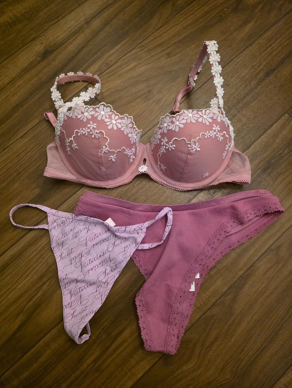 PINK Wink Push-Up Balconette Bra 32C Pink Lace Victoria’s Secret Lot